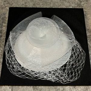 Party hat Teacup party white hat and gloves not used